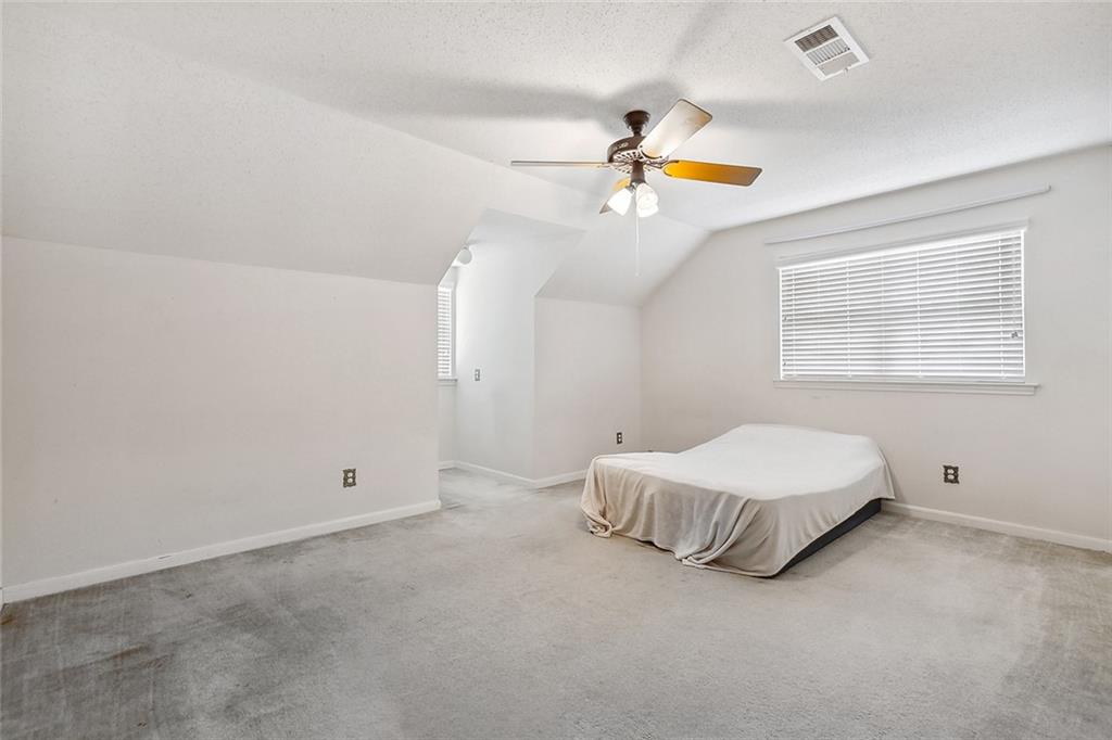 4521 TAFT Park