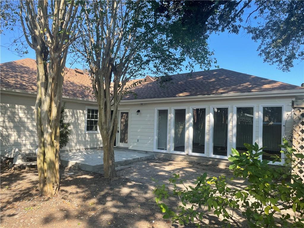 2705 SELLS Street