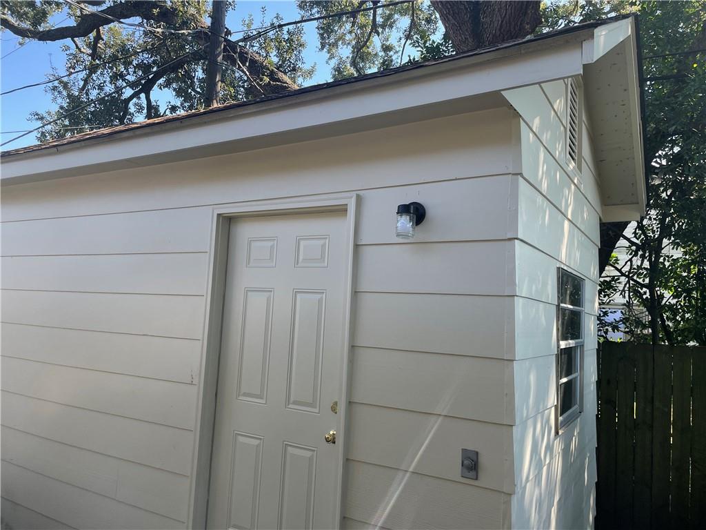 2705 SELLS Street