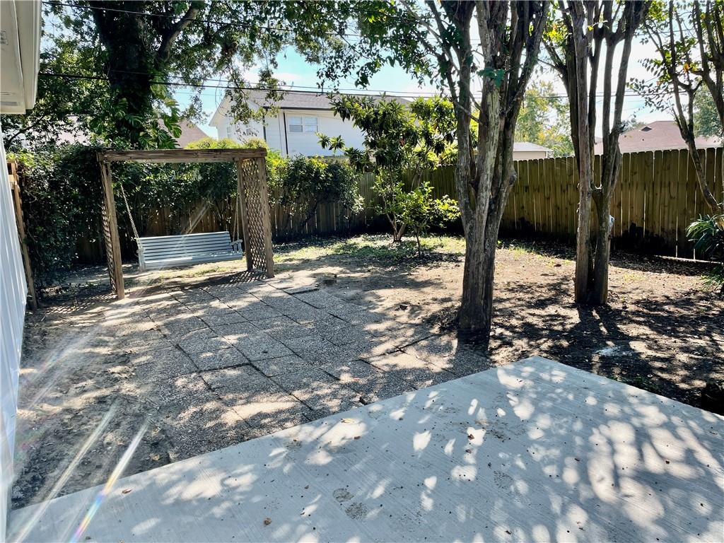 2705 SELLS Street