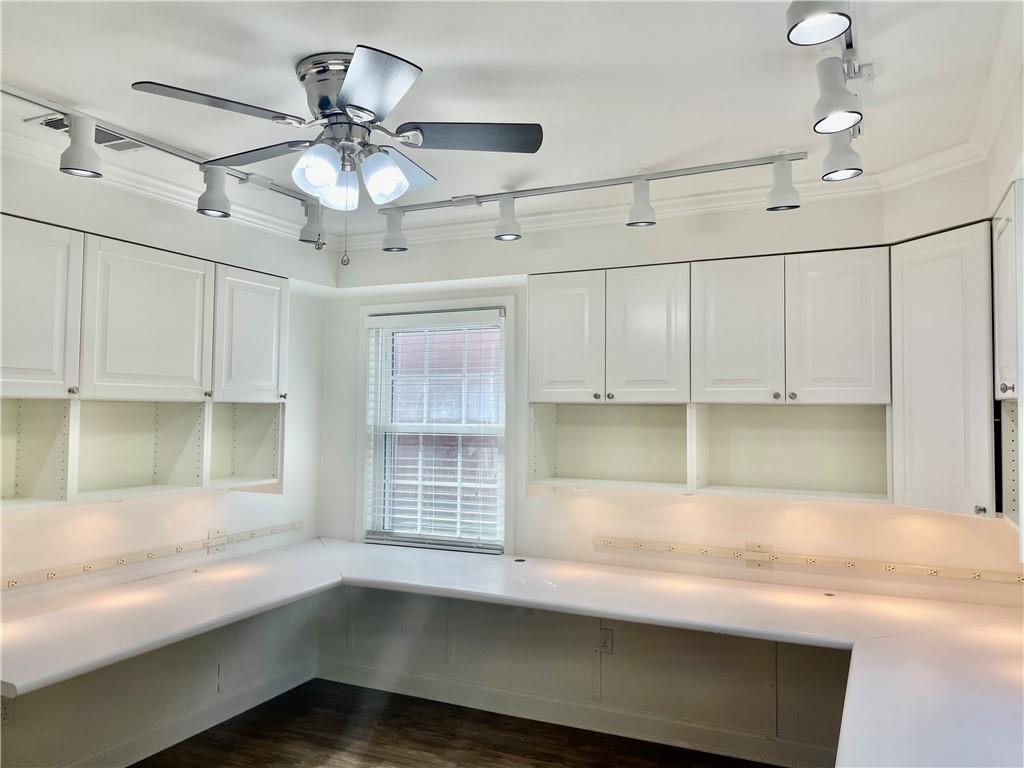 2705 SELLS Street