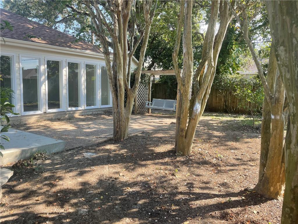 2705 SELLS Street