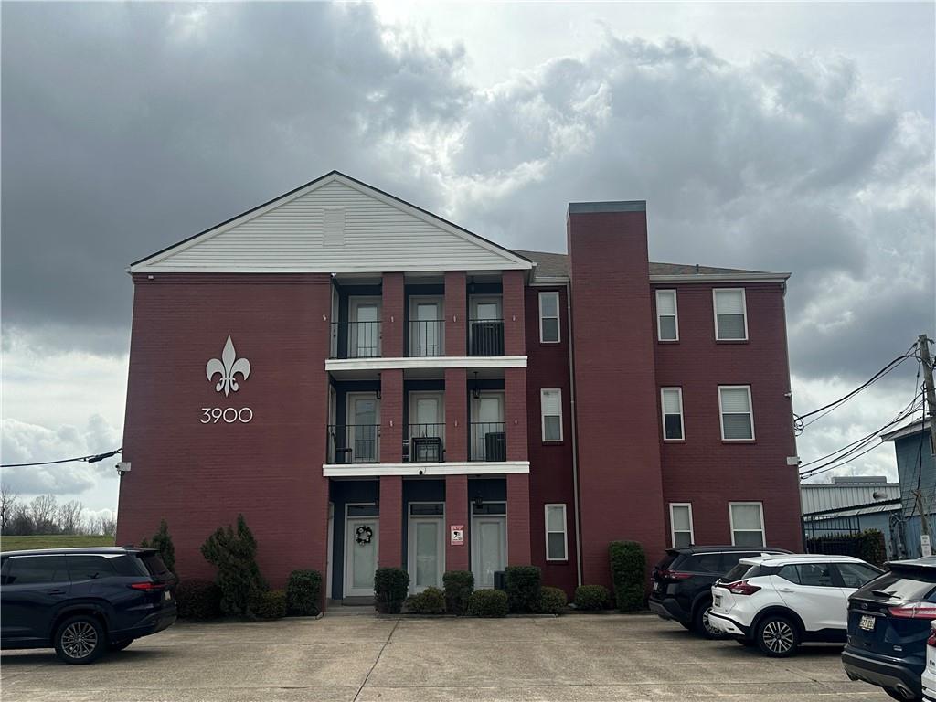 3900 RIVER Road 7