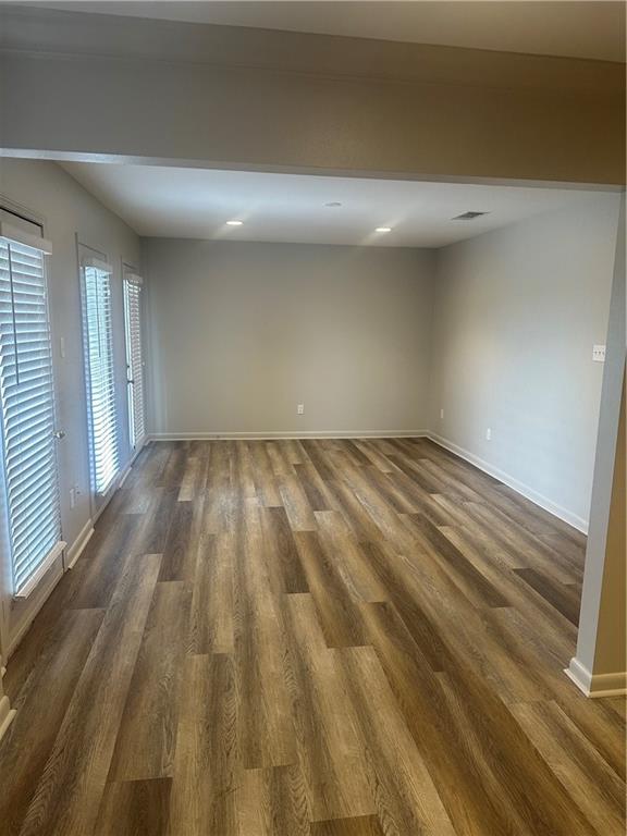 3900 RIVER Road 7