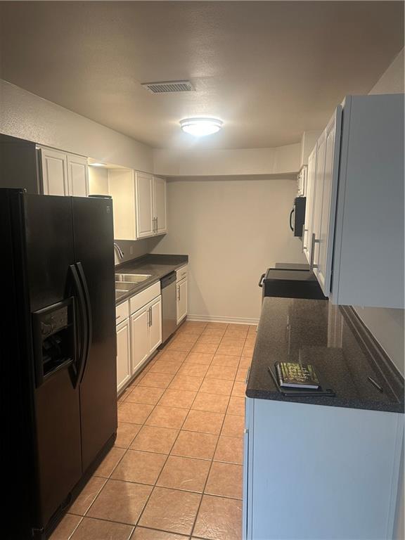 3900 RIVER Road 7