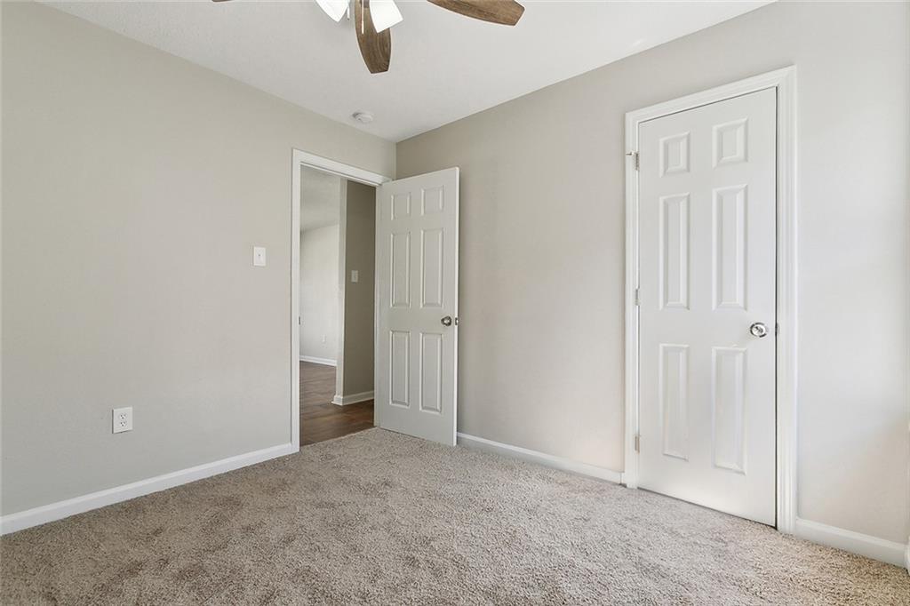 6812 SAYRES Drive