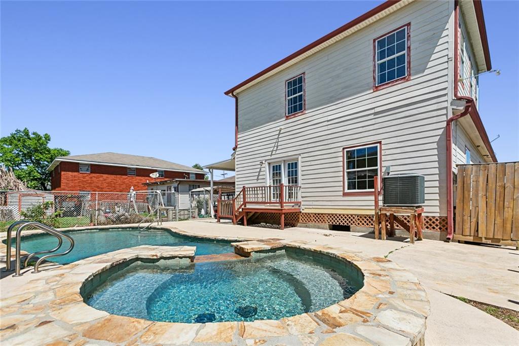 2804 LAKE VILLA Drive