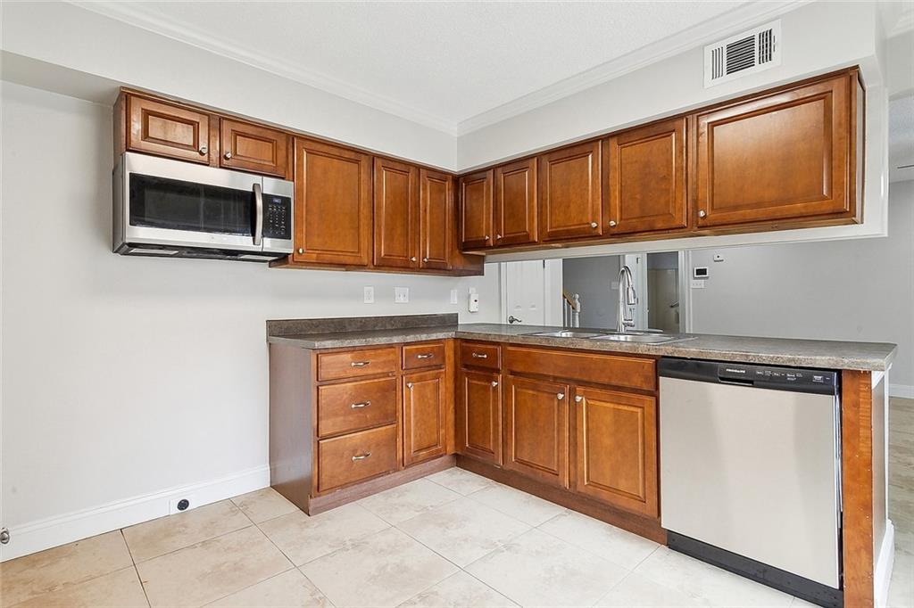 1500 W ESPLANADE Avenue 43A