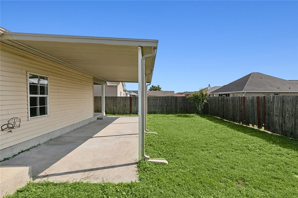 5233 SAVANNAH Lane