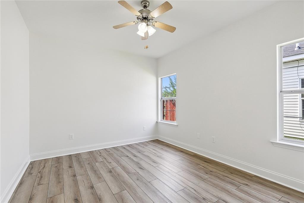 5233 SAVANNAH Lane