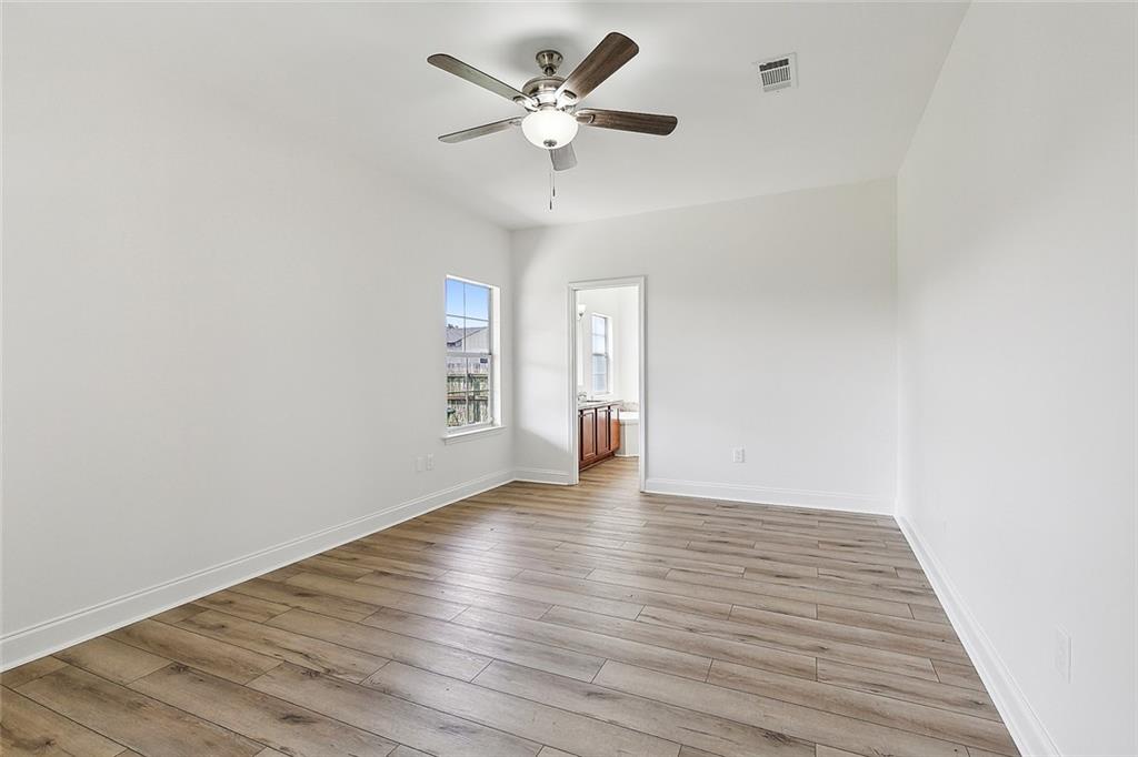5233 SAVANNAH Lane