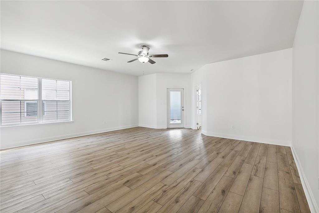 5233 SAVANNAH Lane