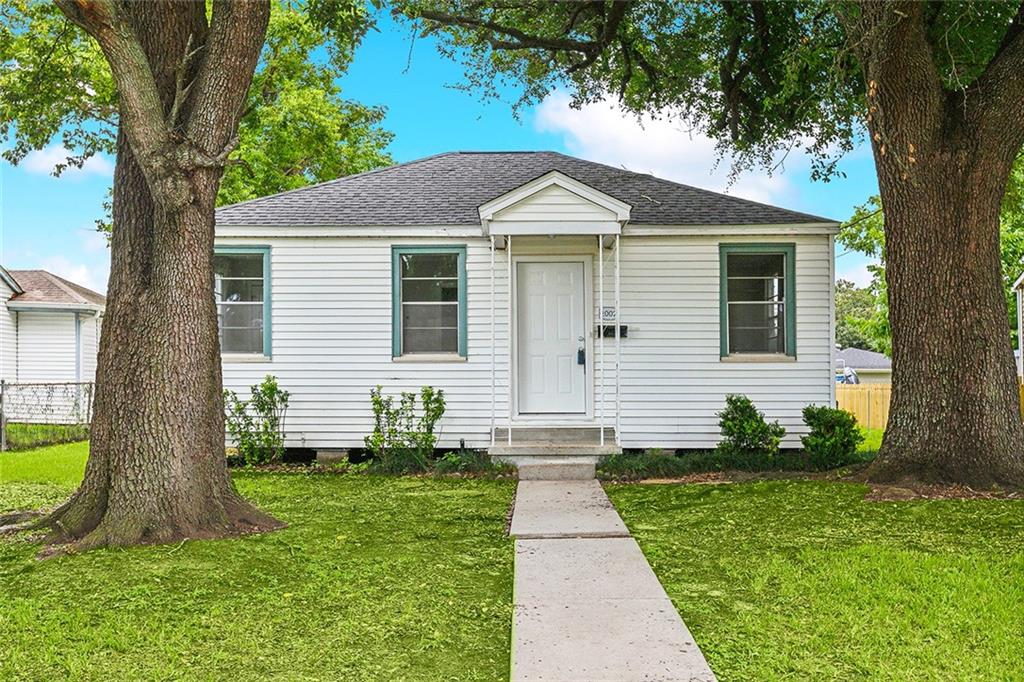 2002 IDAHO Avenue