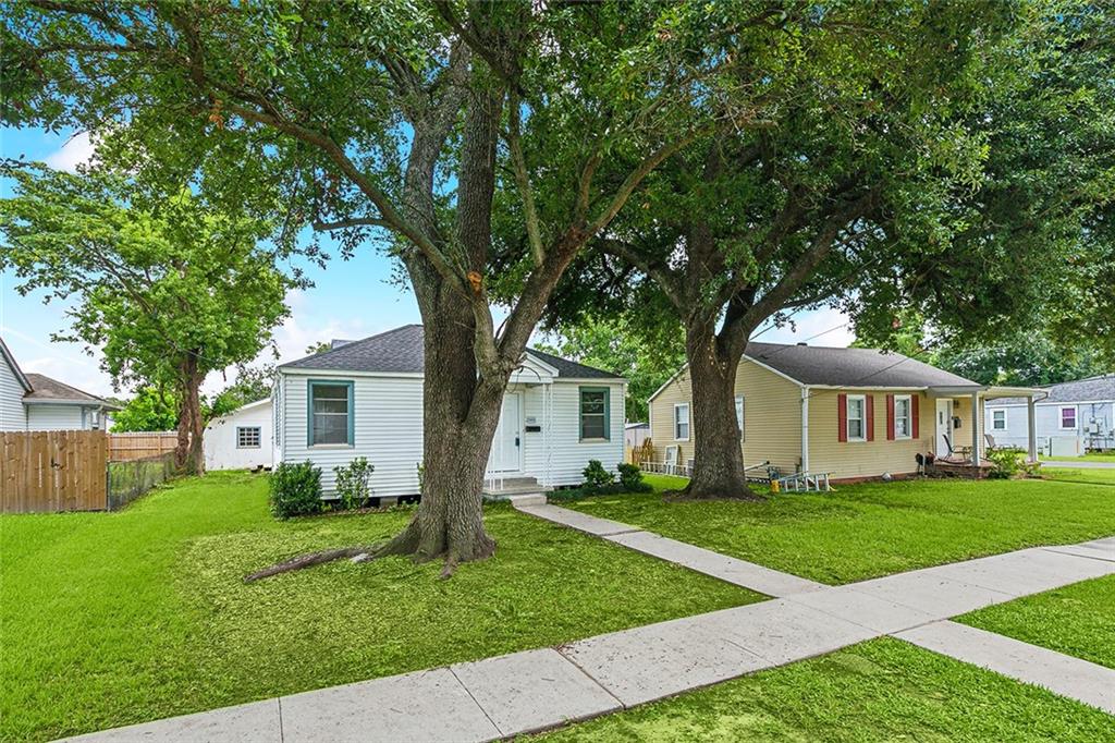 2002 IDAHO Avenue