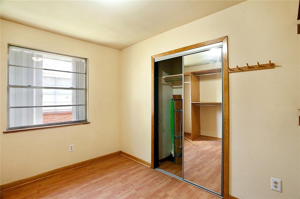 1376 MAPLEWOOD Drive