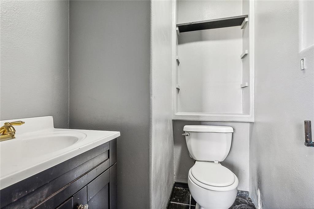 1376 MAPLEWOOD Drive