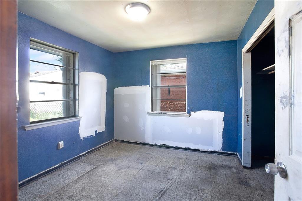 1376 MAPLEWOOD Drive