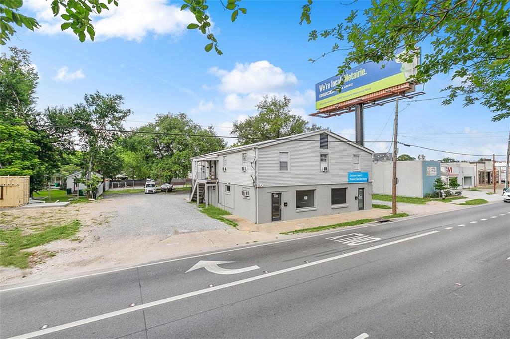 2819 JEFFERSON Highway 1