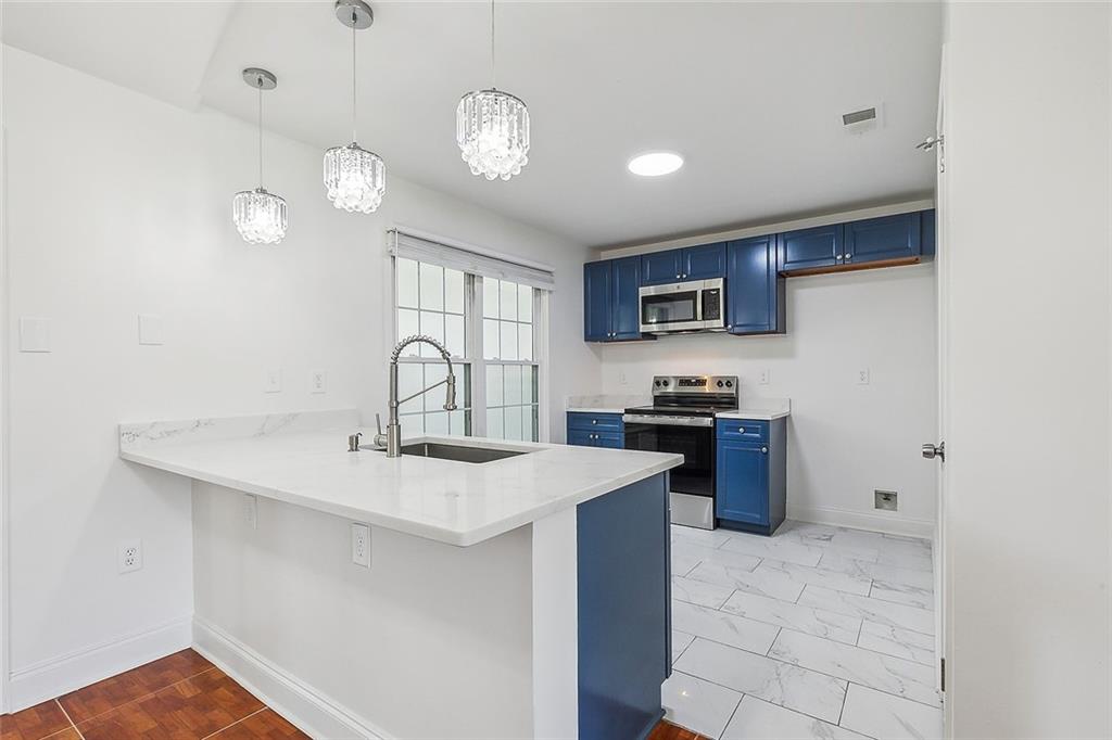 113 HONEYSUCKLE Lane