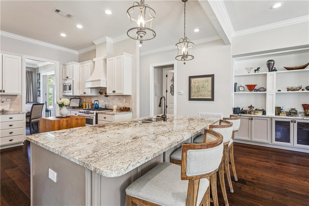 114 PINE CREEK Drive
