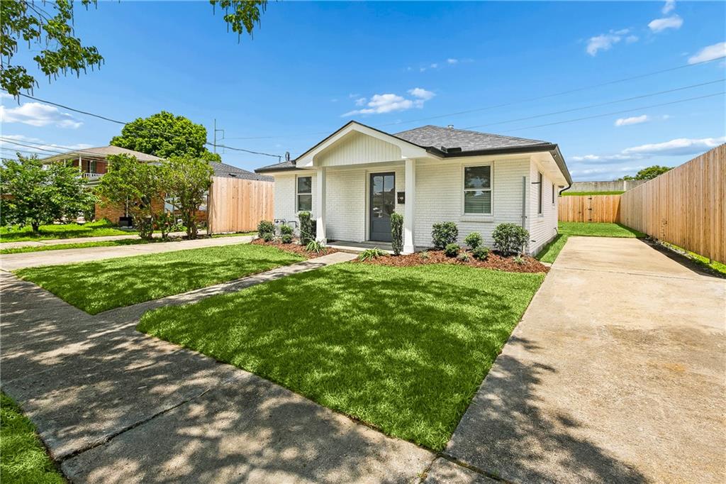 433 GREENMOUNT Drive