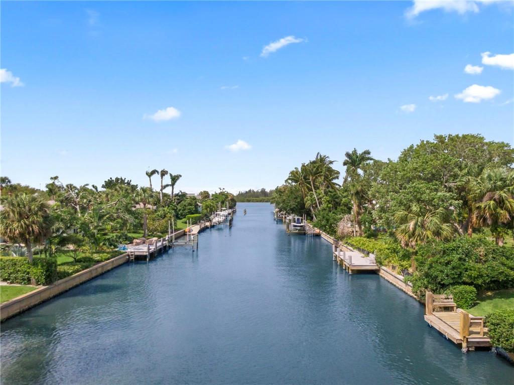 524 Bay Drive