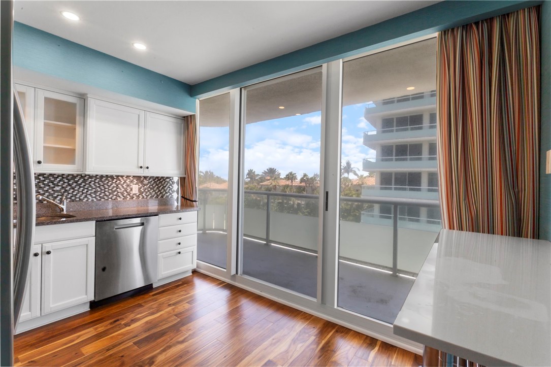 3554 Ocean Drive 403S