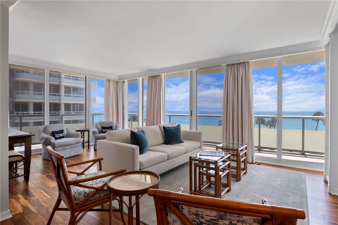 3554 Ocean Drive 403S