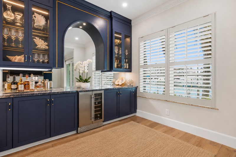 5545 E Harbor Village Drive