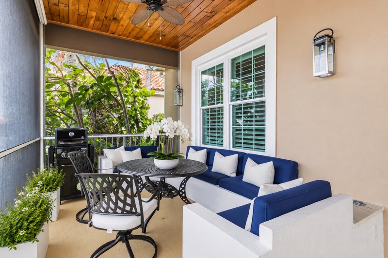 5545 E Harbor Village Drive