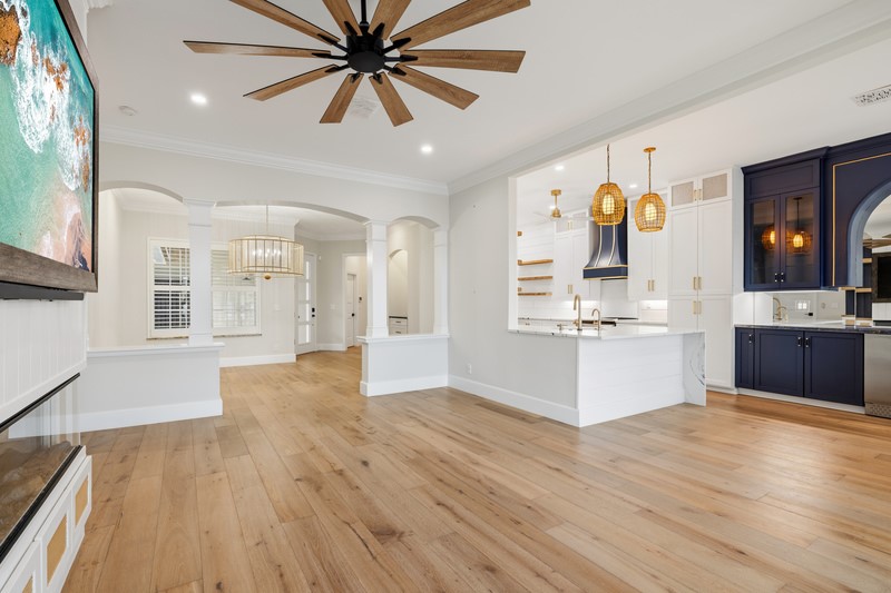 5545 E Harbor Village Drive