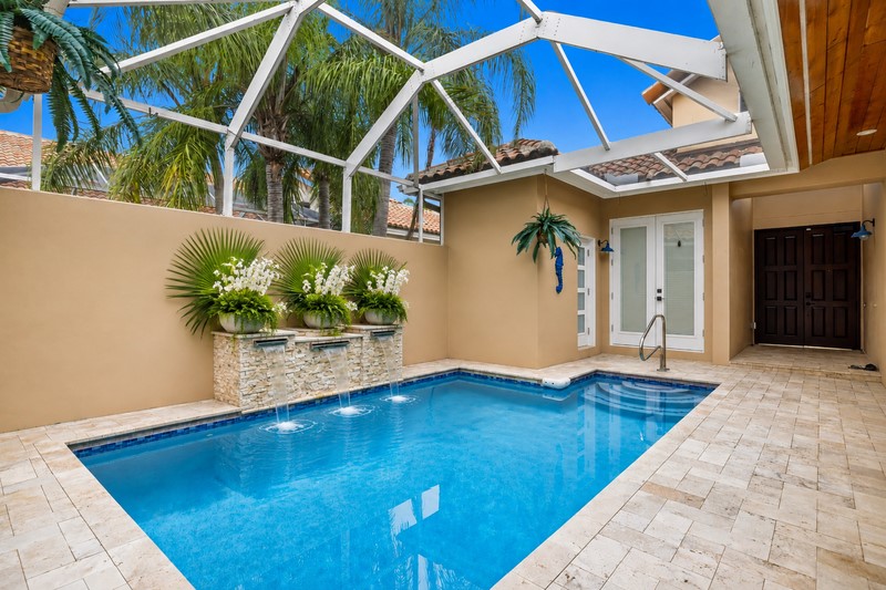5545 E Harbor Village Drive