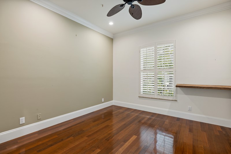 5545 E Harbor Village Drive