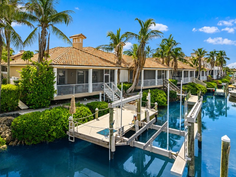 5545 E Harbor Village Drive