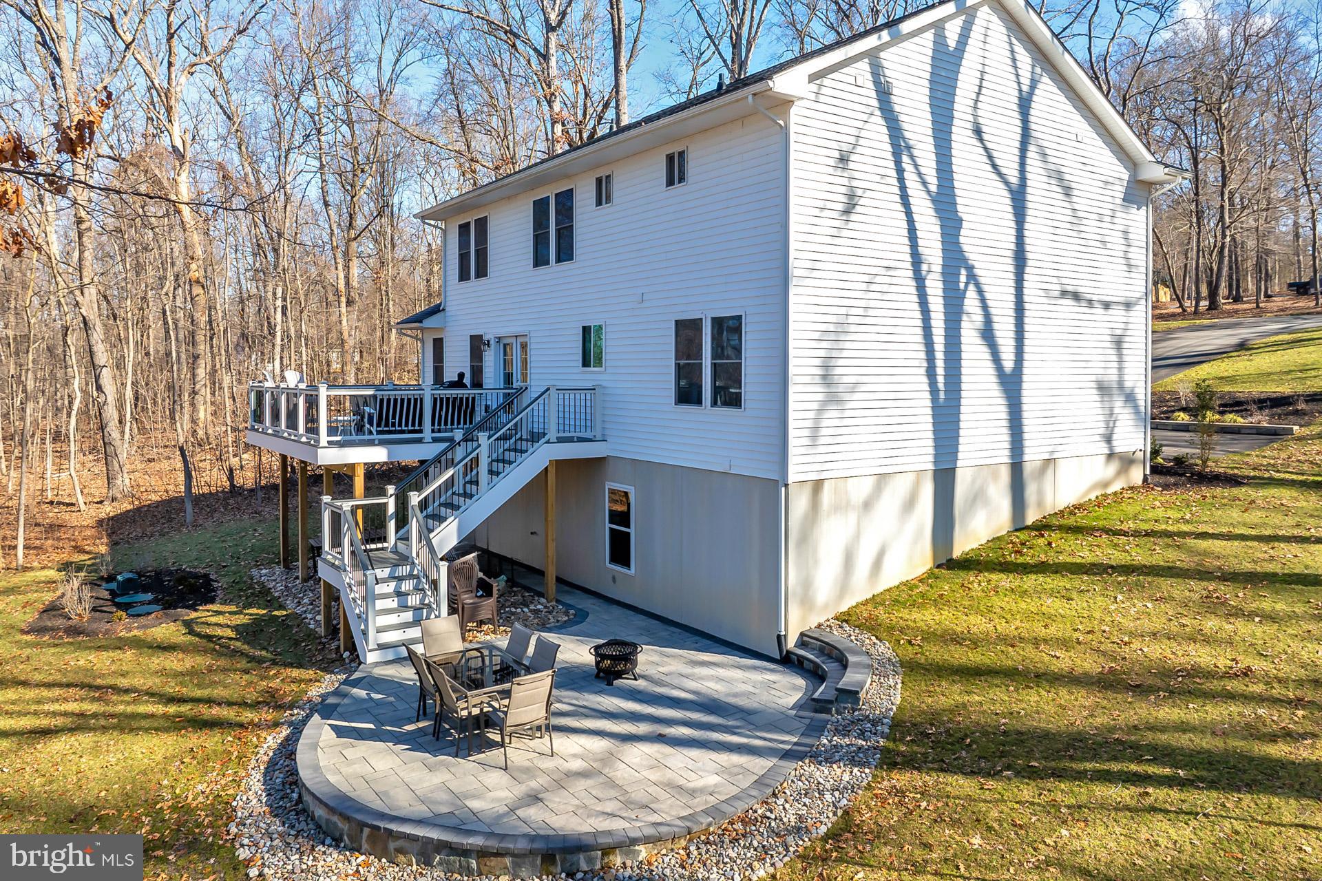 77 Balsam Ln