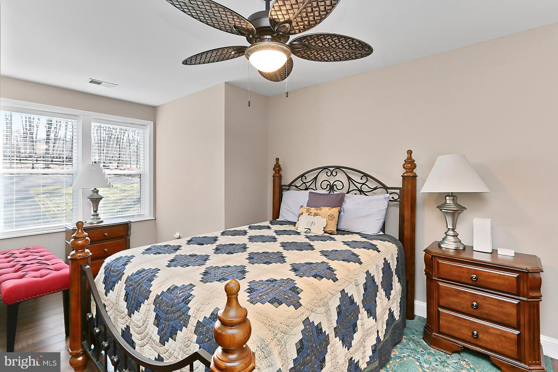 77 Balsam Ln