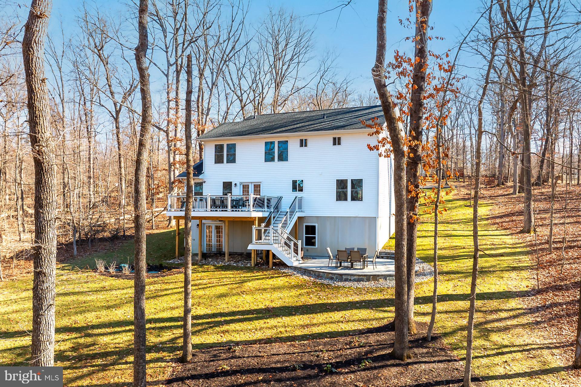 77 Balsam Ln