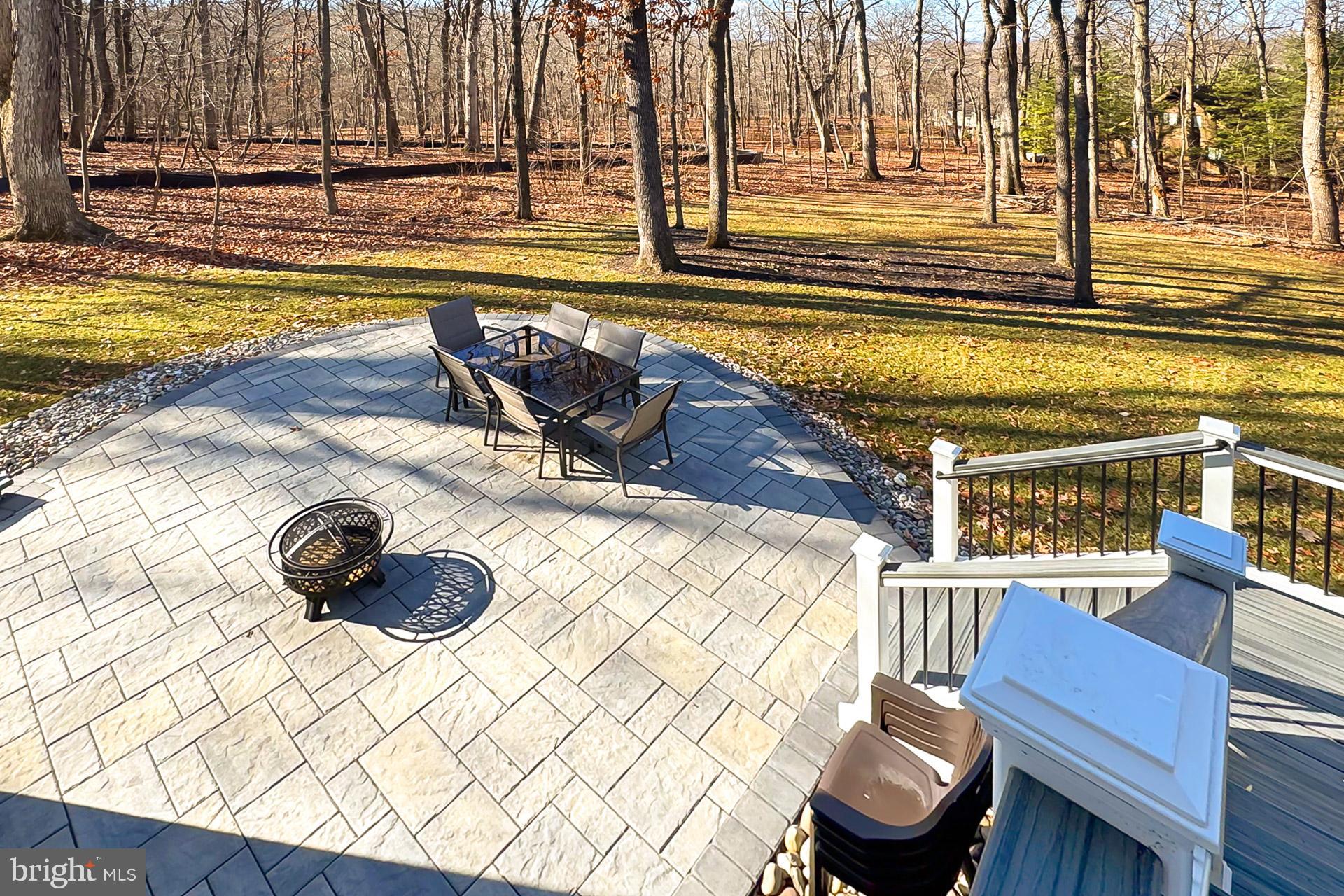77 Balsam Ln