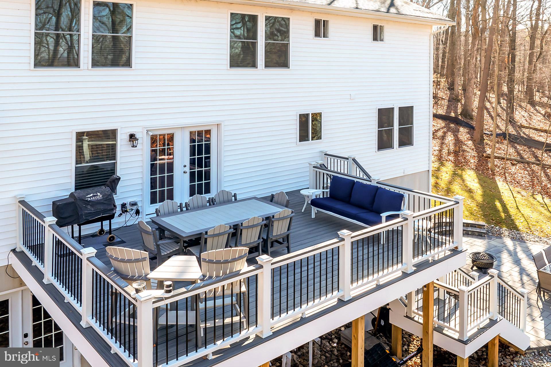 77 Balsam Ln