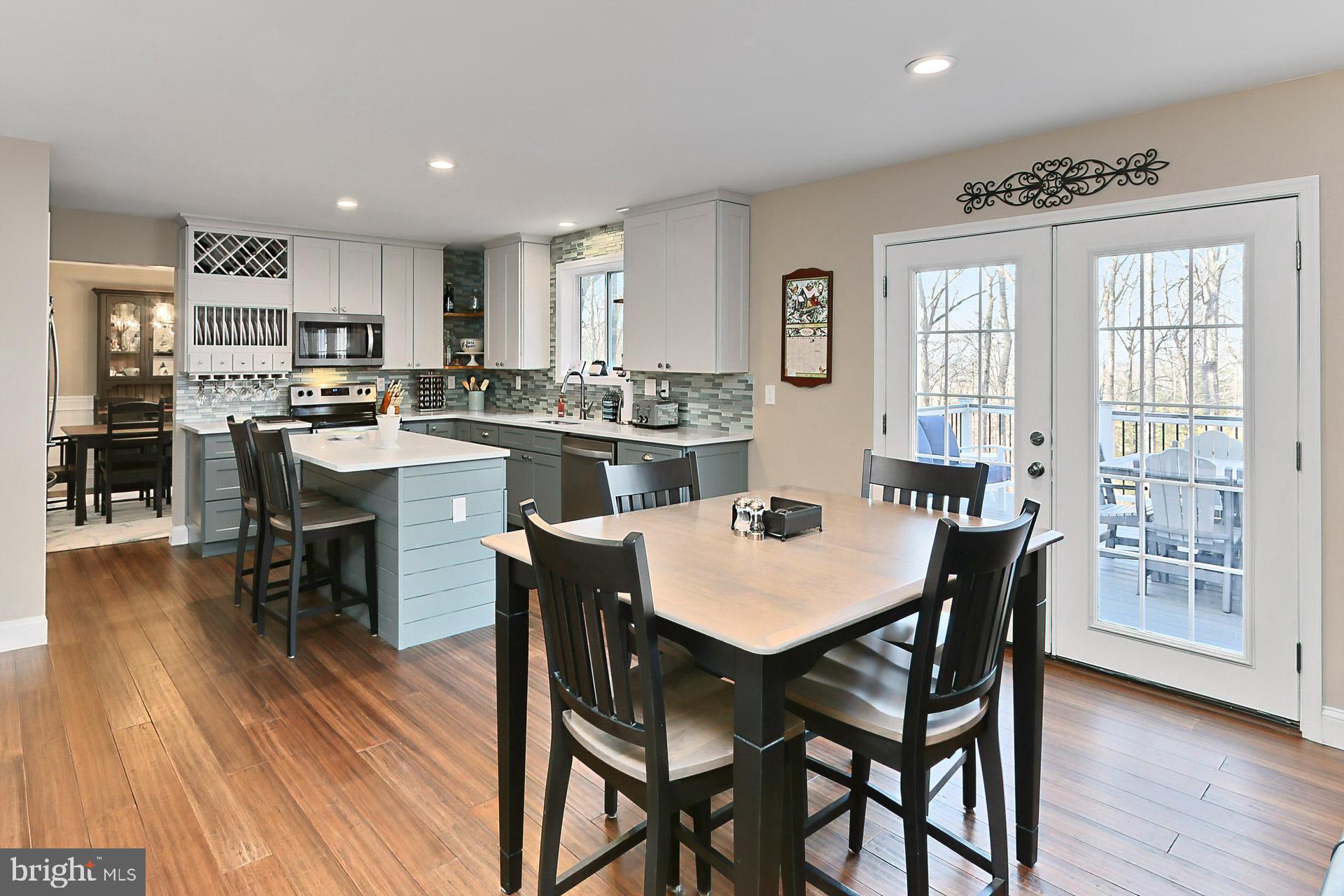 77 Balsam Ln