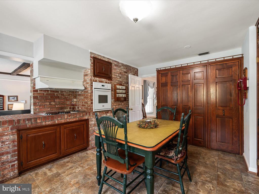 308 W MAIN STREET
