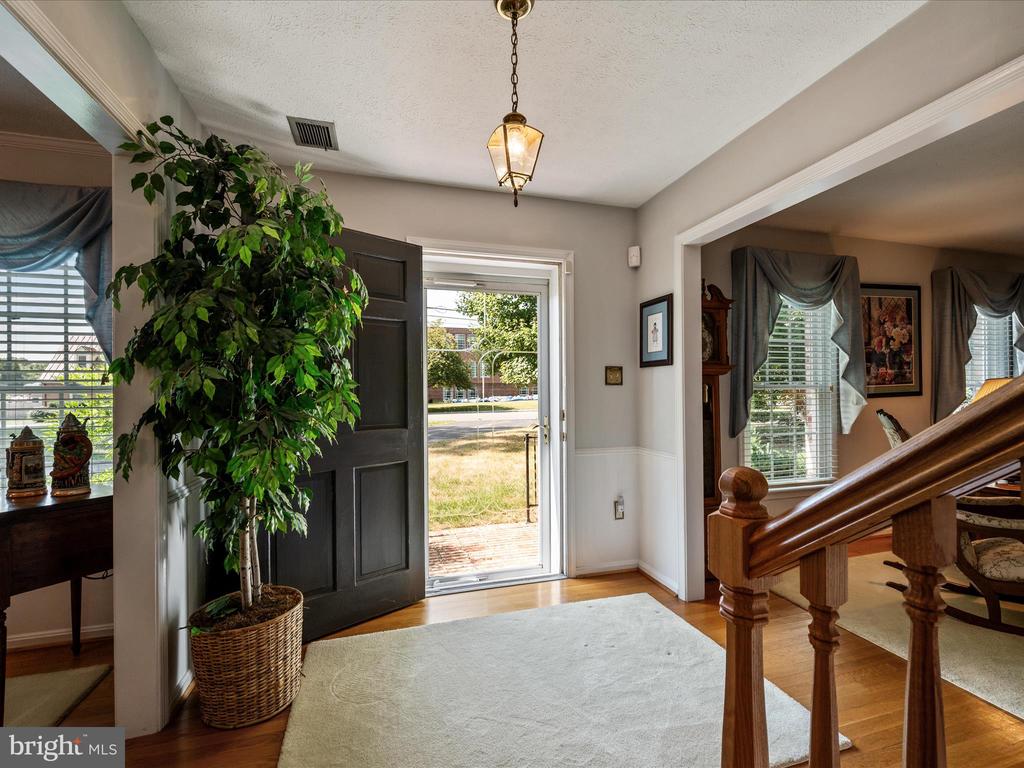 308 W MAIN STREET
