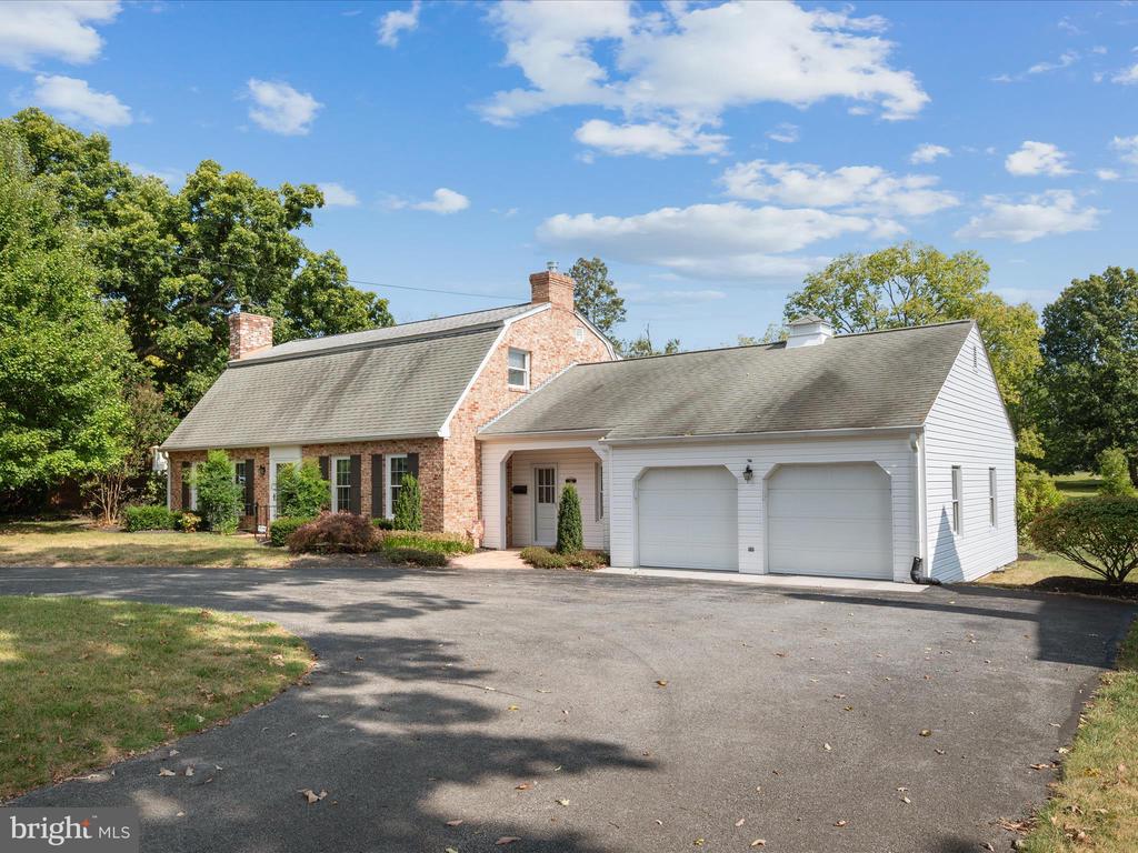 308 W MAIN STREET