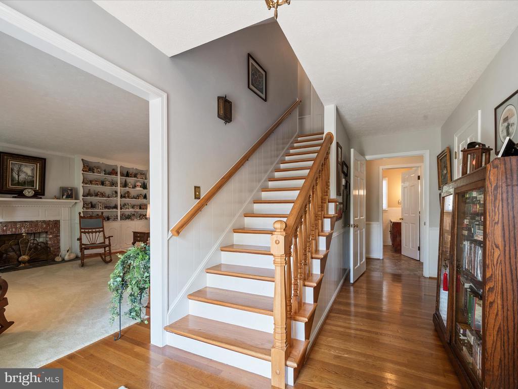 308 W MAIN STREET