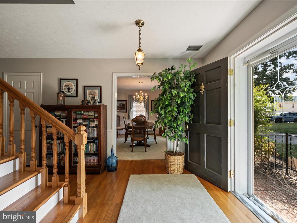 308 W MAIN STREET