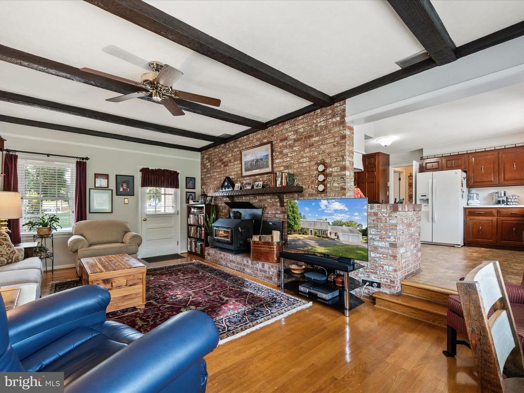 308 W MAIN STREET