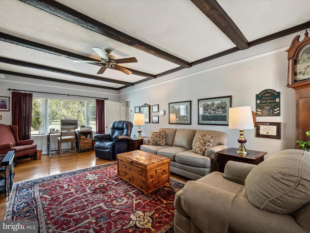 308 W MAIN STREET