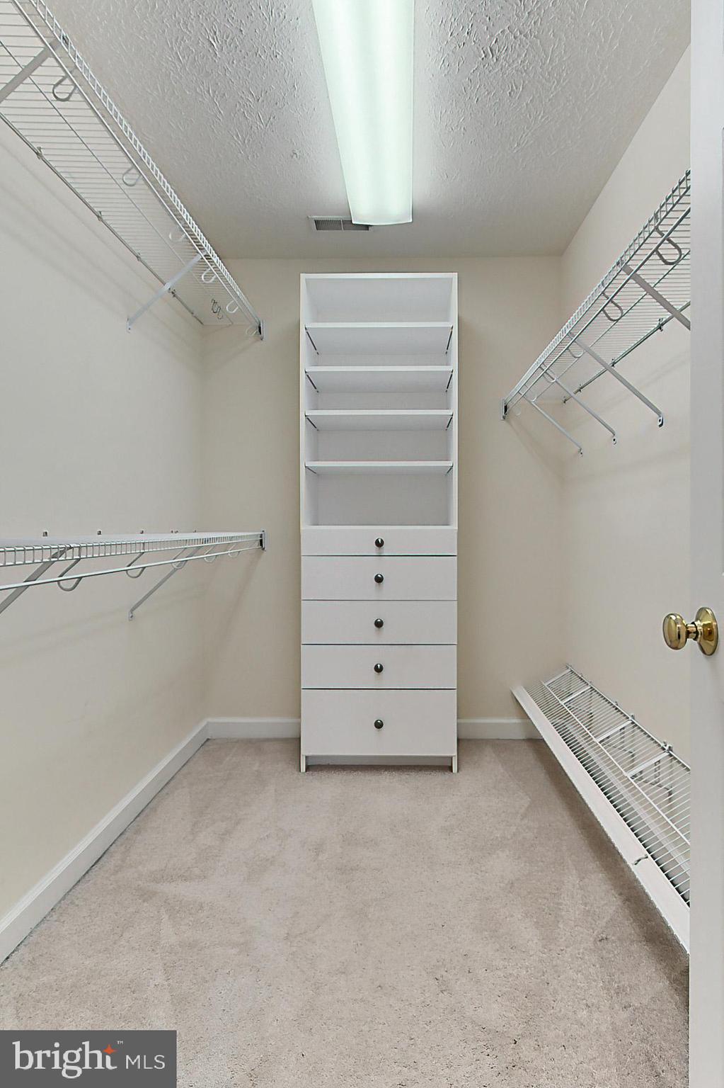 223 Fairfield Dr