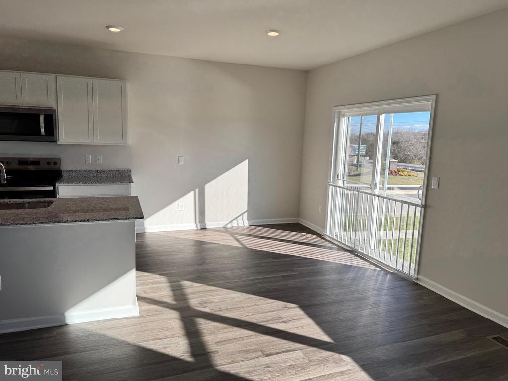 101 STEARNS DR