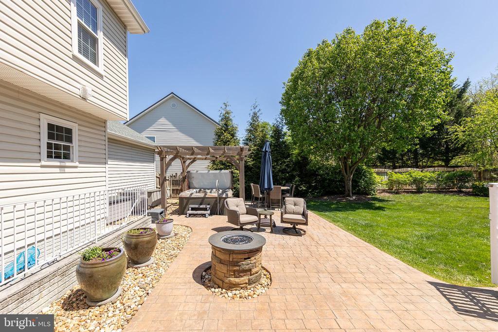 113 Lucy Long Ct